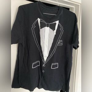 Men’s Tuxedo T Shirt, L